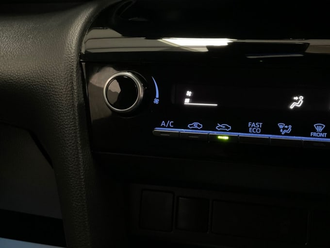 2025 Toyota Yaris Cross