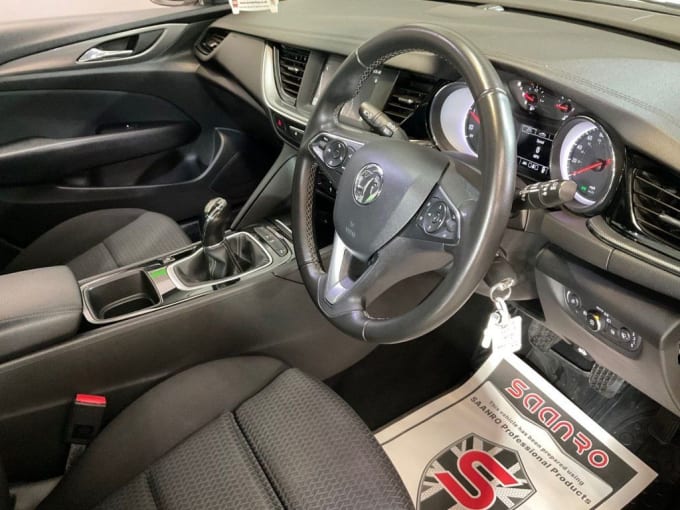 2025 Vauxhall Insignia