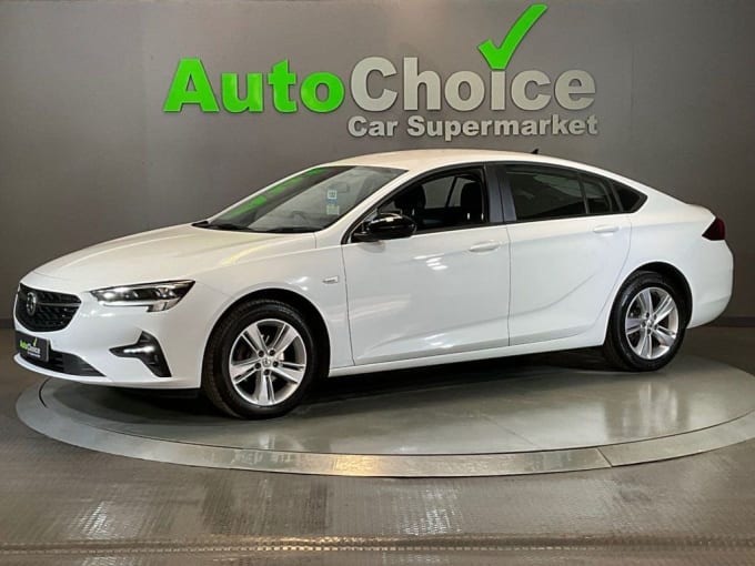 2025 Vauxhall Insignia