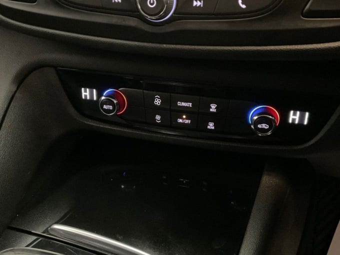 2025 Vauxhall Insignia