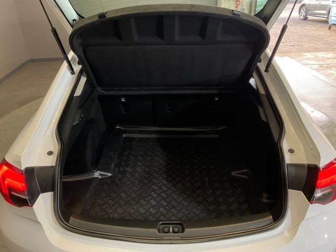 2025 Vauxhall Insignia