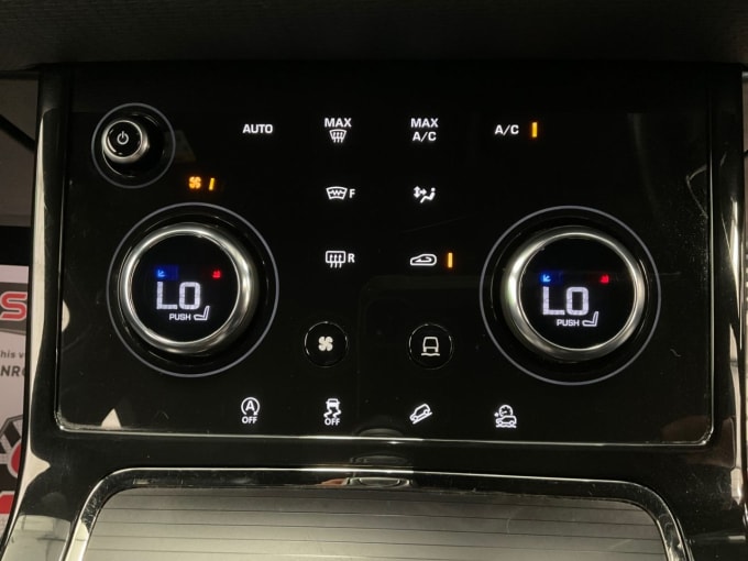 2025 Land Rover Range Rover Evoque