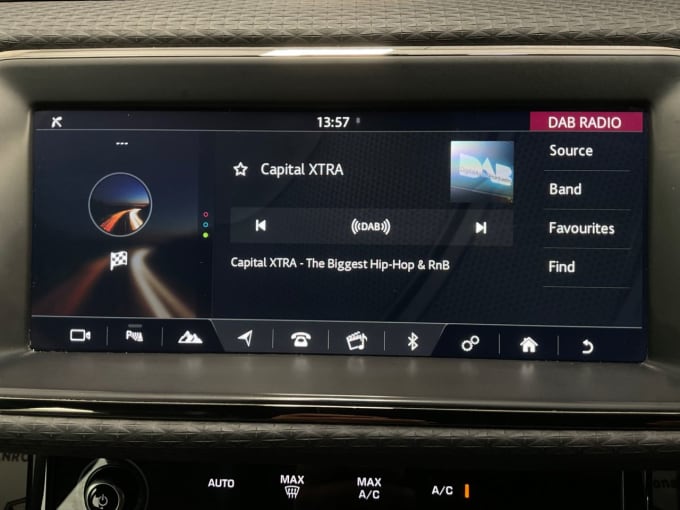2025 Land Rover Range Rover Evoque