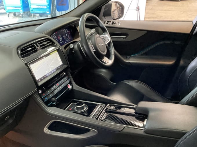 2025 Jaguar F-pace