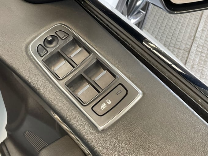 2025 Jaguar F-pace