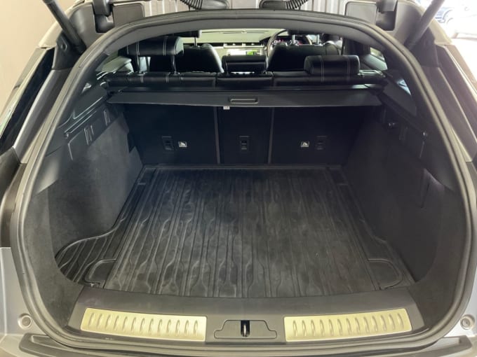 2025 Land Rover Range Rover Velar