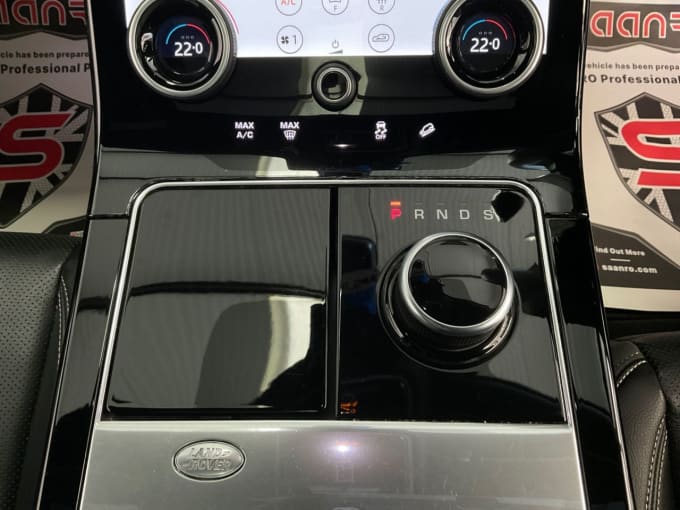 2025 Land Rover Range Rover Velar