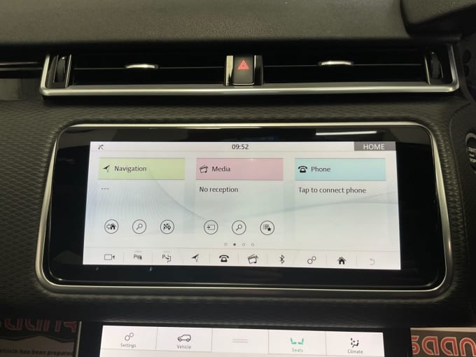 2025 Land Rover Range Rover Velar