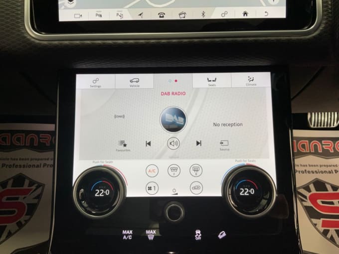 2025 Land Rover Range Rover Velar