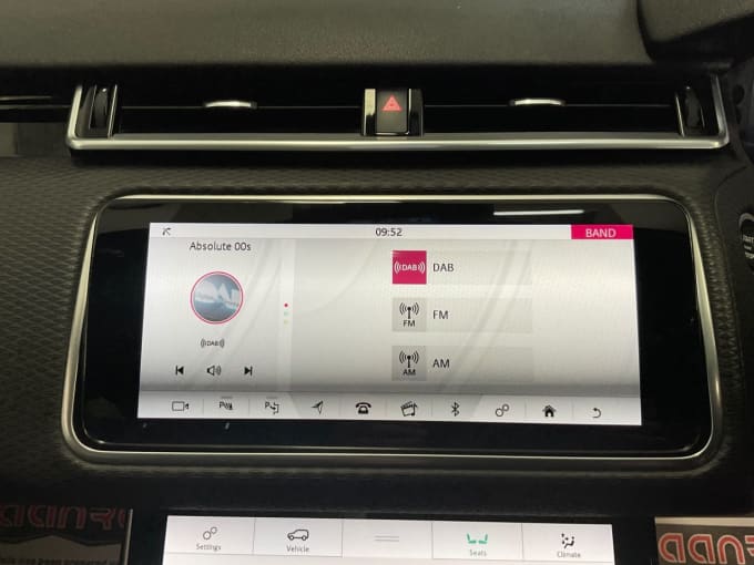 2025 Land Rover Range Rover Velar