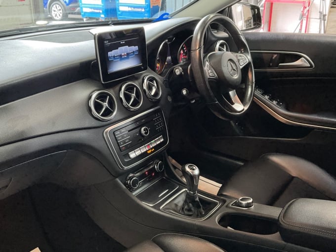 2025 Mercedes-benz 180
