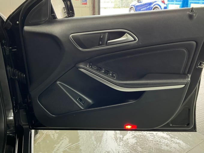 2025 Mercedes-benz 180