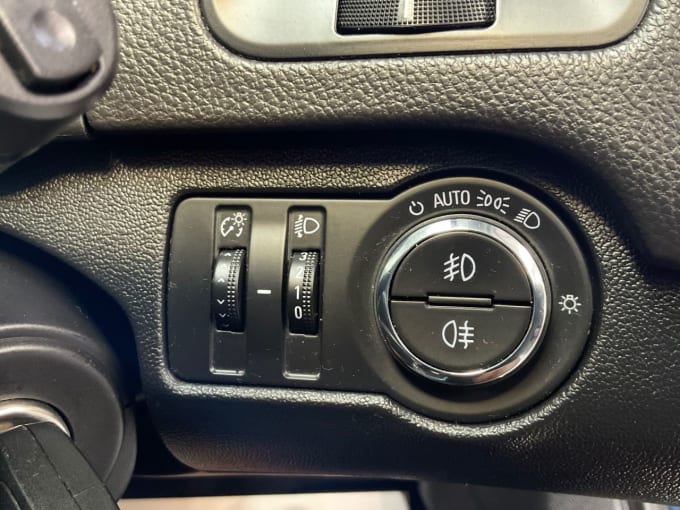 2025 Vauxhall Insignia