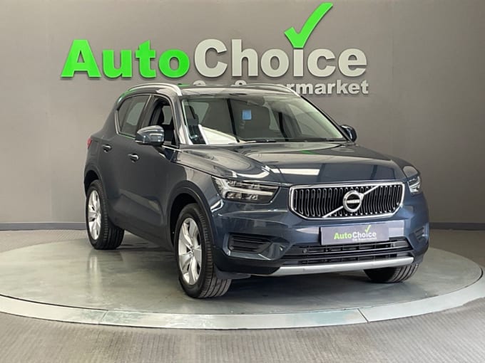 2025 Volvo Xc40