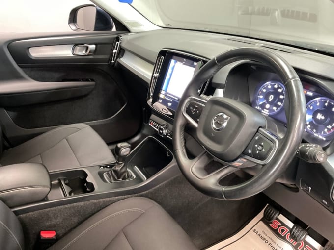 2025 Volvo Xc40