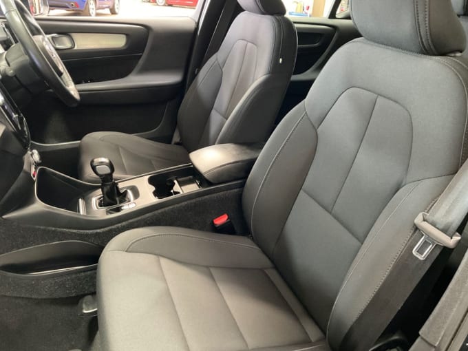 2025 Volvo Xc40