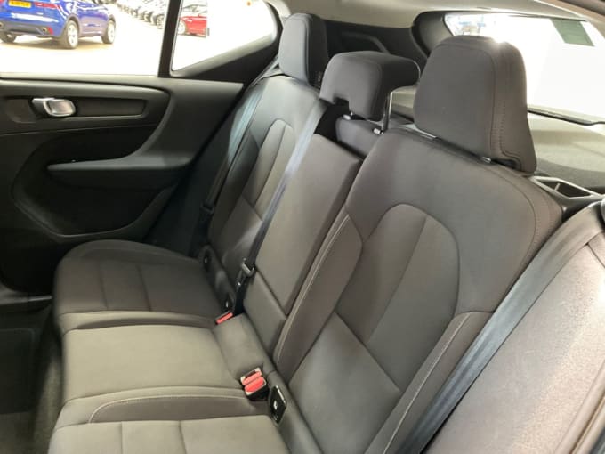 2025 Volvo Xc40