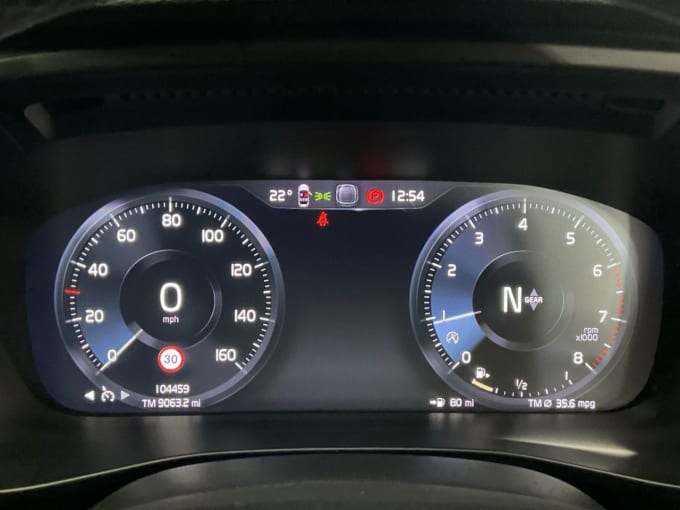 2025 Volvo Xc40
