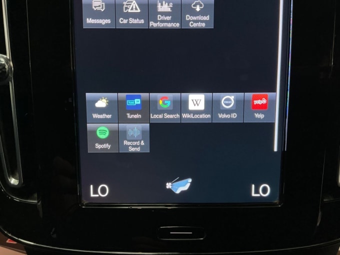 2025 Volvo Xc40