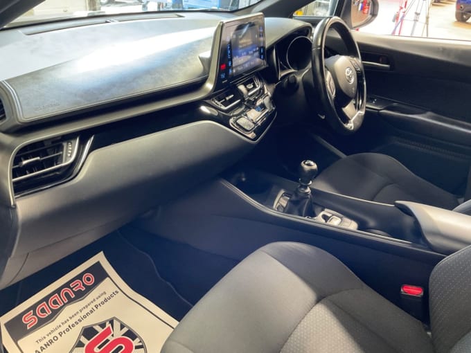 2025 Toyota C-hr