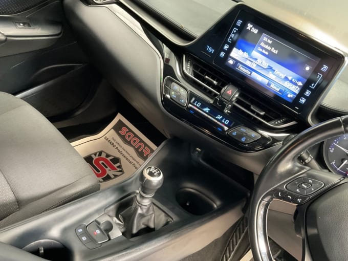 2025 Toyota C-hr