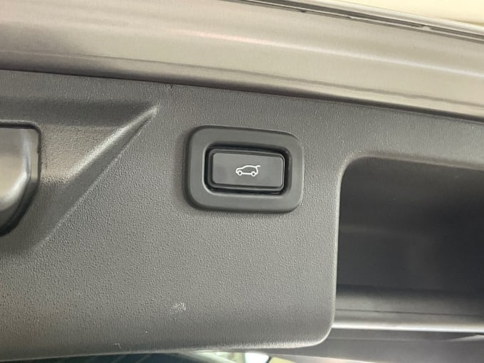 2025 Land Rover Discovery Sport