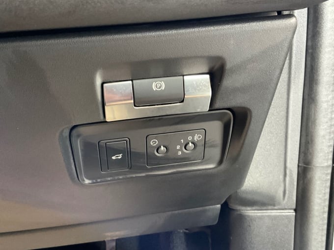 2025 Land Rover Discovery Sport