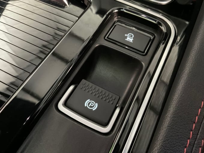2025 Jaguar F-pace
