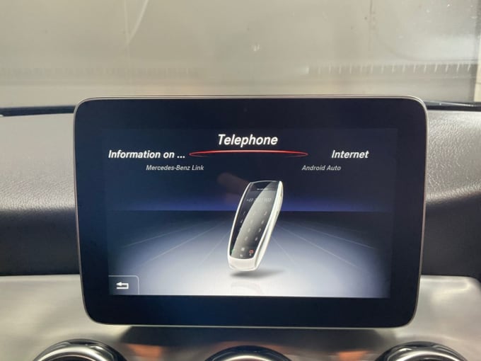 2025 Mercedes-benz 180