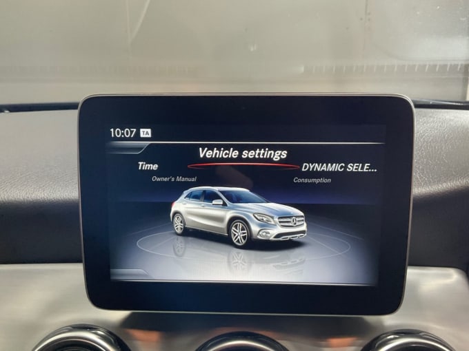 2025 Mercedes-benz 180