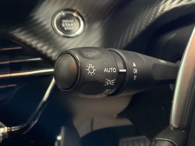 2025 Peugeot 208