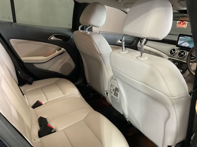 2025 Mercedes-benz 180