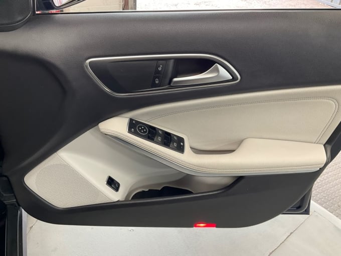 2025 Mercedes-benz 180