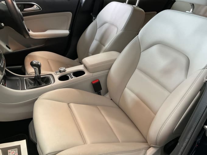 2025 Mercedes-benz 180