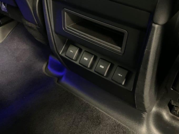 2025 Land Rover Defender