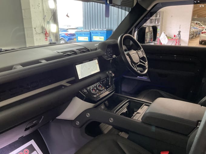 2025 Land Rover Defender