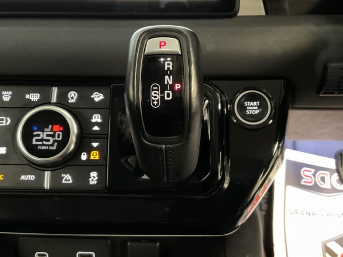 2025 Land Rover Defender