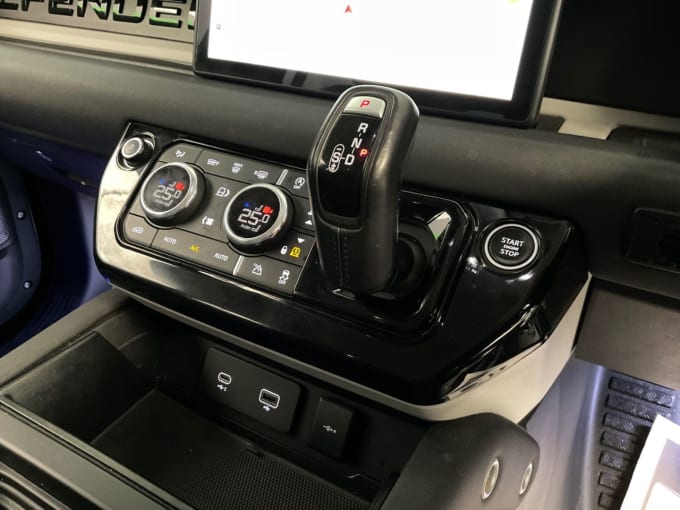2025 Land Rover Defender