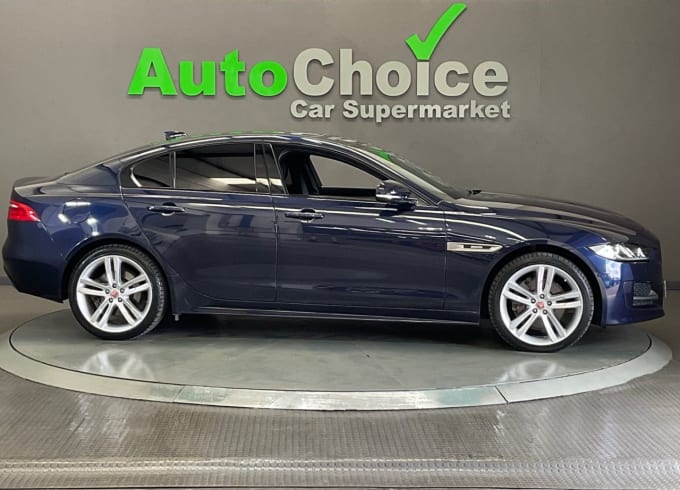 2025 Jaguar Xe