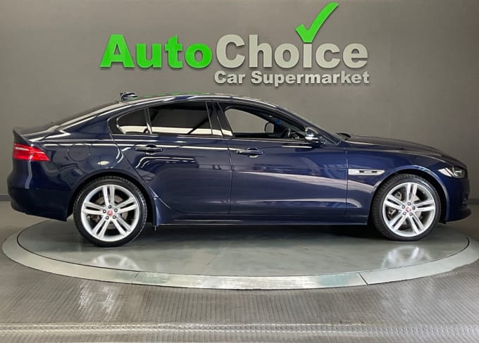 2025 Jaguar Xe