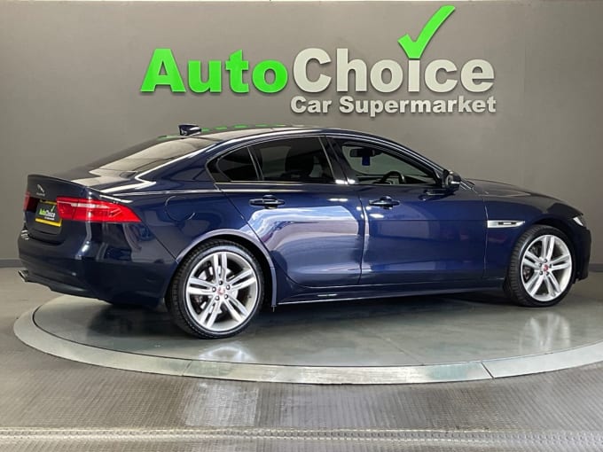 2025 Jaguar Xe