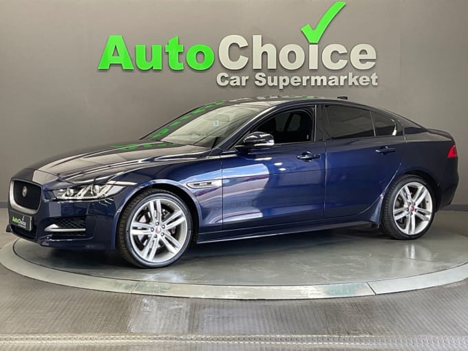 2025 Jaguar Xe