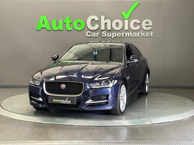 2025 Jaguar Xe