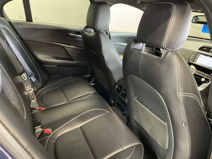 2025 Jaguar Xe