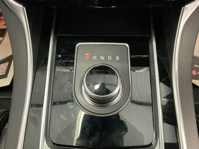 2025 Jaguar Xe