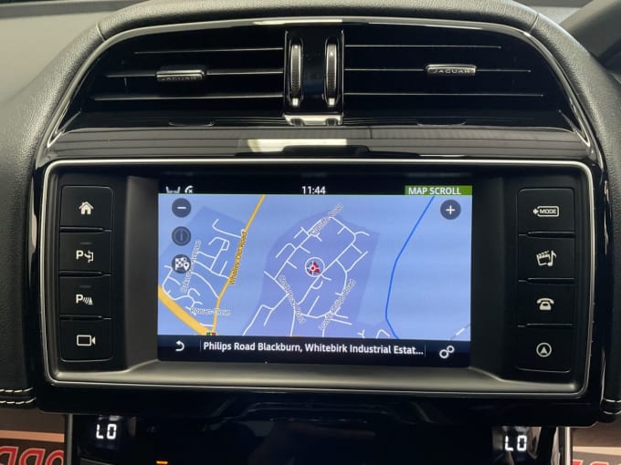 2025 Jaguar Xe