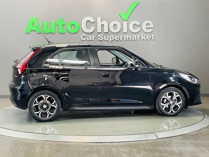 2025 Mg Mg3