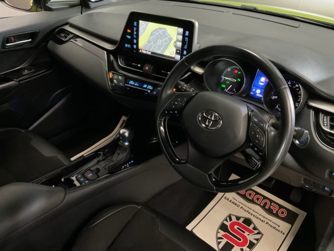2025 Toyota C-hr