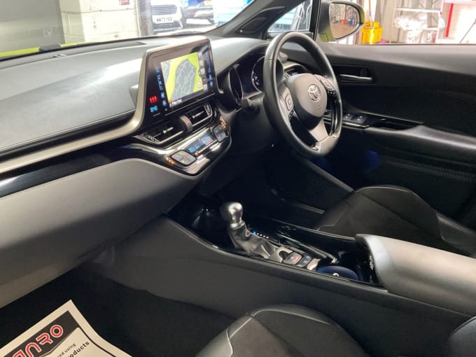 2025 Toyota C-hr