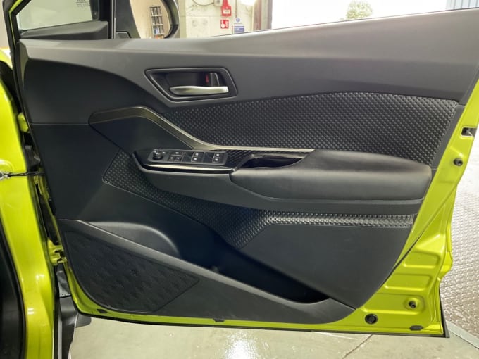 2025 Toyota C-hr